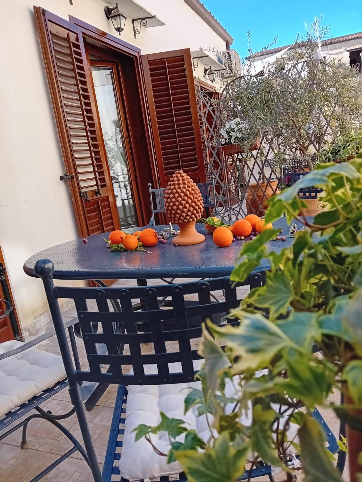 Penthouse Luxury Quattro Canti Palermo Exterior foto